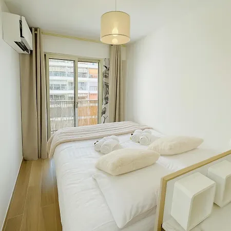 Newly Renovated 2br Modern شقة *