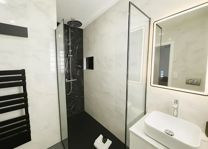 Apartman Newly Renovated 2br Modern